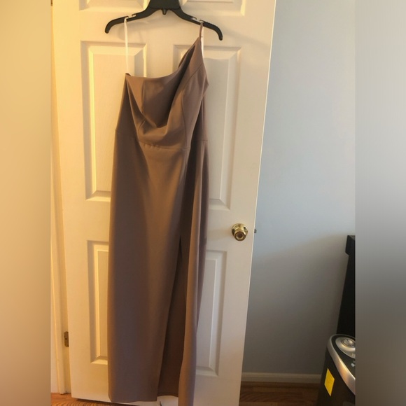 Bella Bridesmaids Dress - Picture 3 of 7